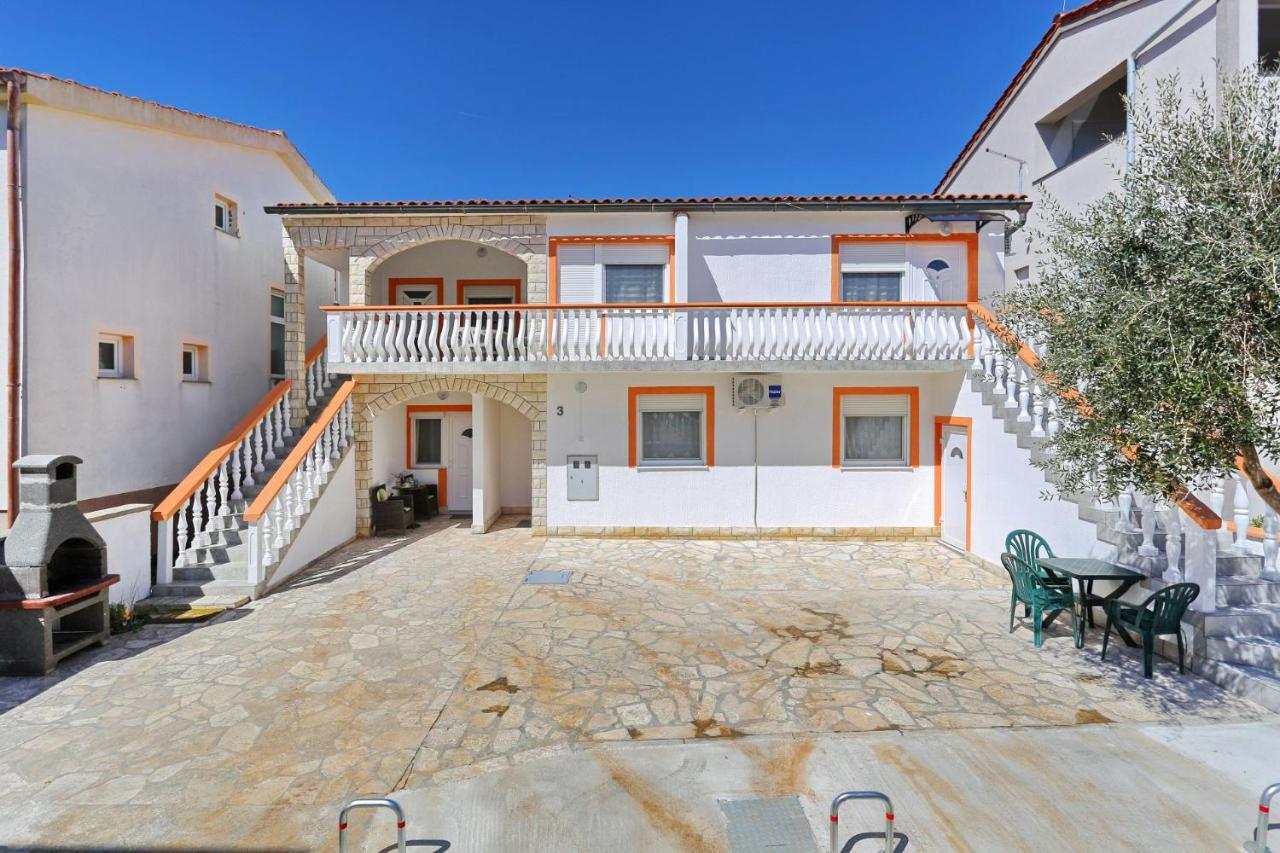 Apartments Marino Vir Exterior photo