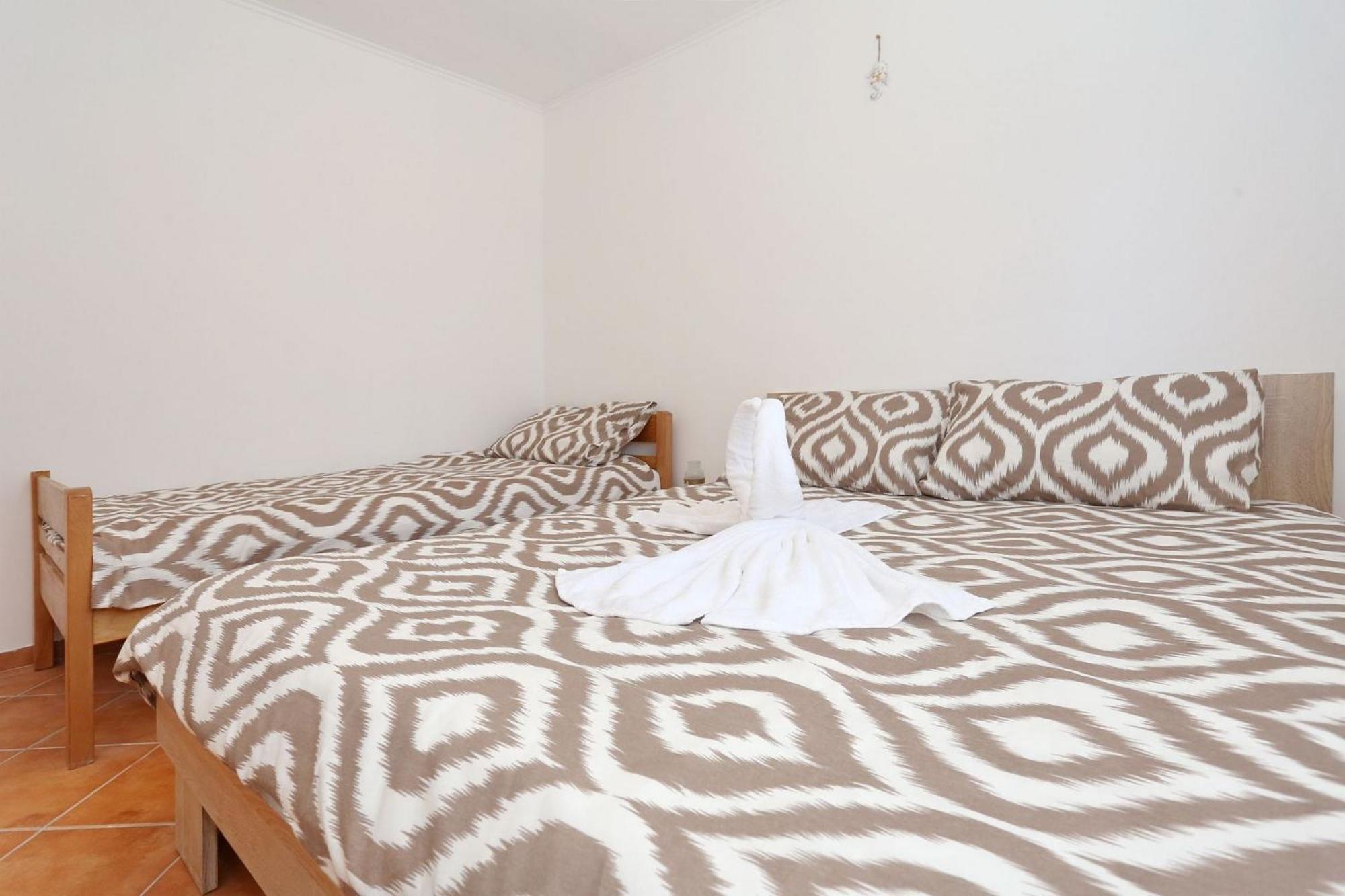 Apartments Marino Vir Exterior photo